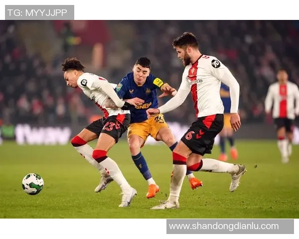 阿尔克马尔与福图纳激战在即谁能在这场对决中笑到最后